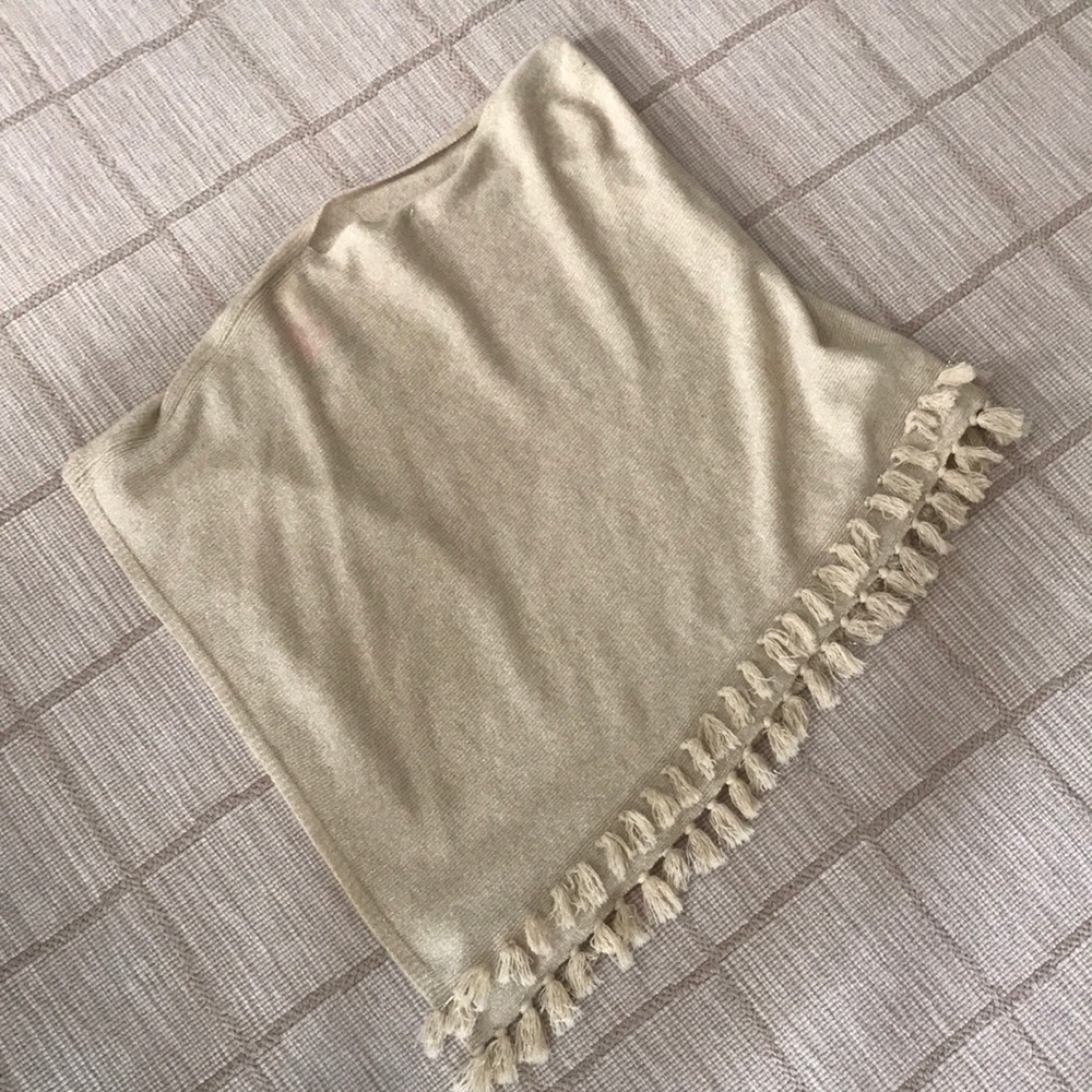 Lilly Pulitzer gold poncho/topper